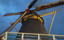 Schilderwerk aan Krijtmolen d' Admiraal in Amsterdam-Noord